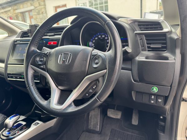 HONDA FIT 1.5 Hybrid Auto 2014 77000 KM 2 keys 395026303