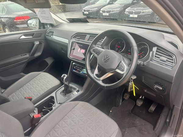 Volkswagen Tiguan life 395171427