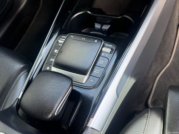 2022 Mercedes-Benz GLB  Automatic/ 7Seater 395278723