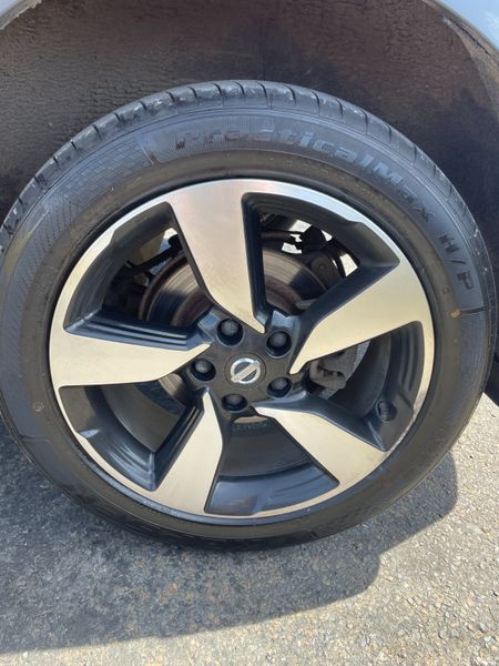 171 Nissan Qashqai SV Premium.. Full Serv History 395285025