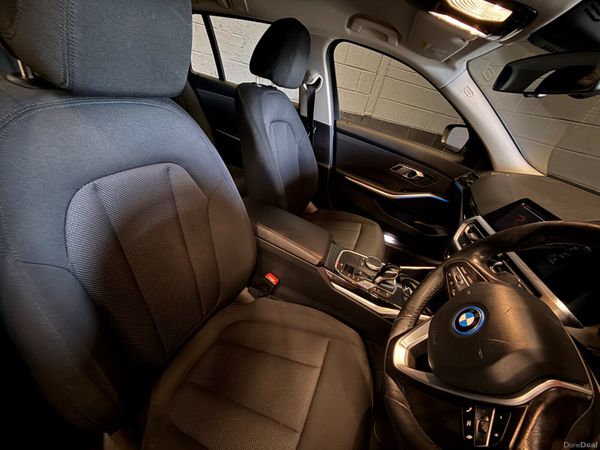 221 BMW 330e SE Pro Touring 395287705