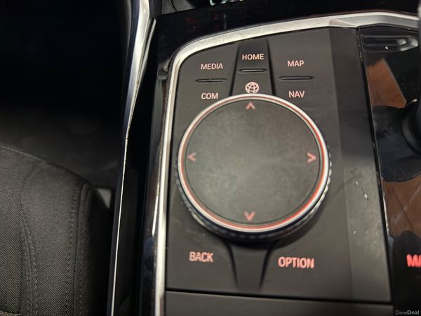 221 BMW 330e SE Pro Touring 395287707