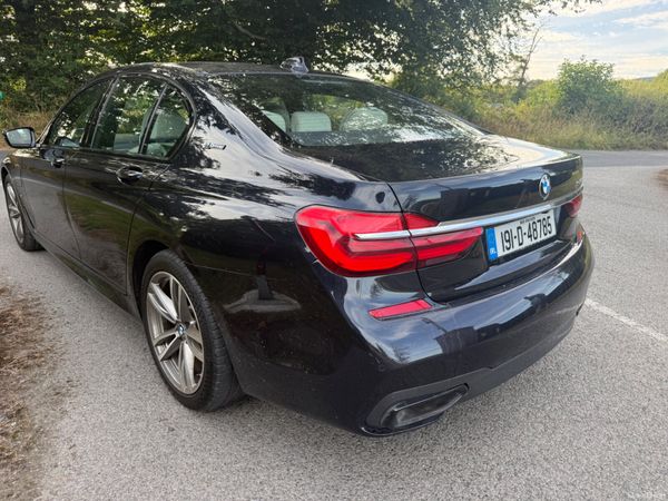 BMW 7-Series 2019 395340047