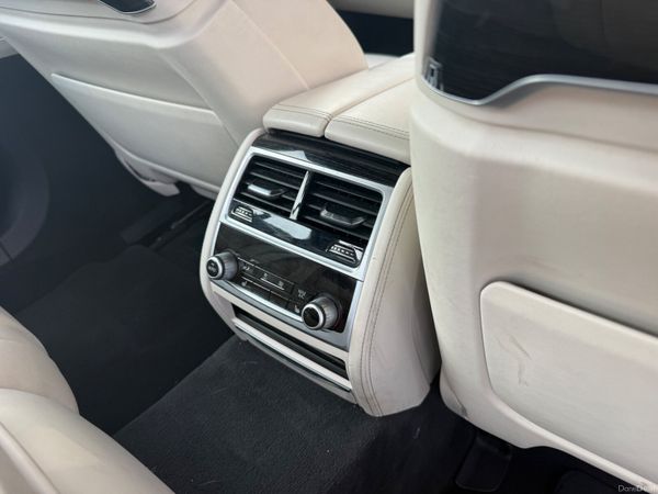 BMW 7-Series 2019 395340061