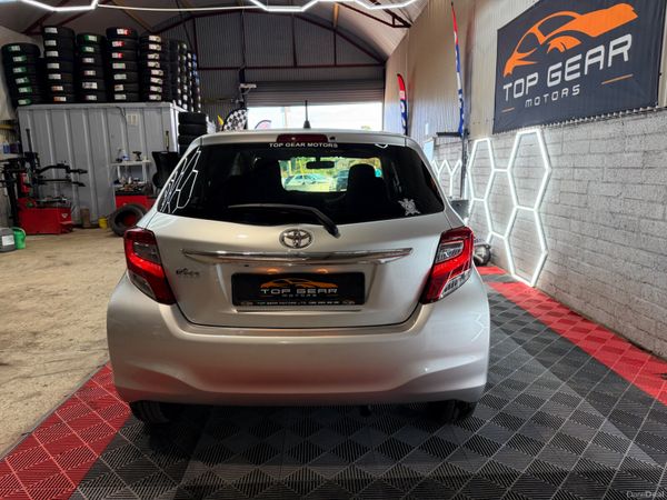 2015 Toyota Vitz 1.3 Petrol Automatic 395351017