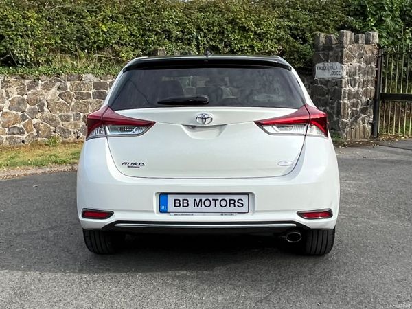 Toyota Auris 1.2 petrol 5Dr Luna Sport 395362743