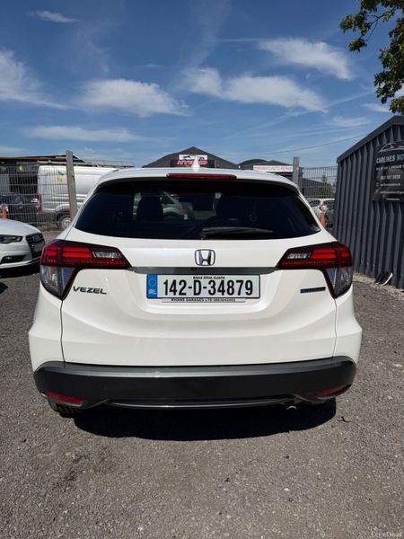 Honda Vezel Hybrid  Automatic 395447341