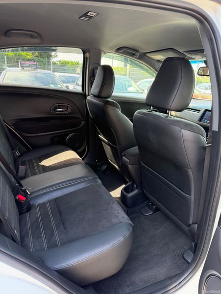 Honda Vezel  RS  Hybrid Automatic 395447465