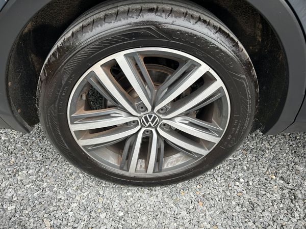 VOLKSWAGEN TIGUAN 2.0TDI ELEGANCE AUTO (VRT INC) 395435551