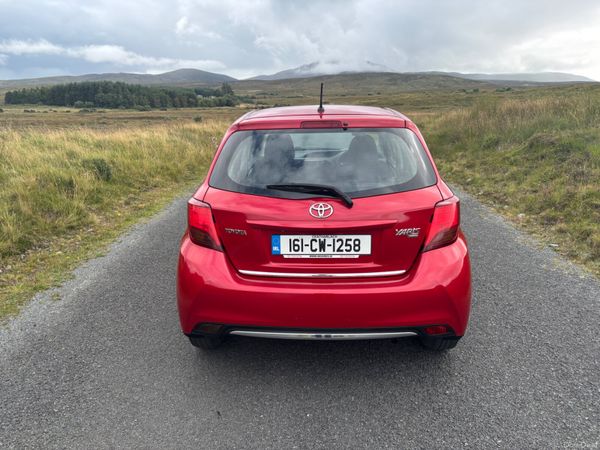 Toyota Yaris 2016 395558111