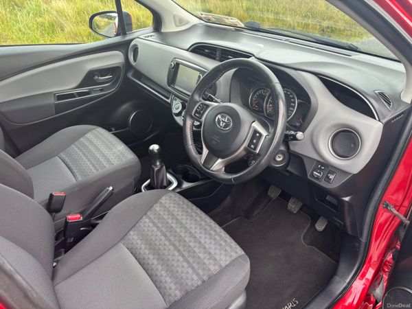 Toyota Yaris 2016 395558117