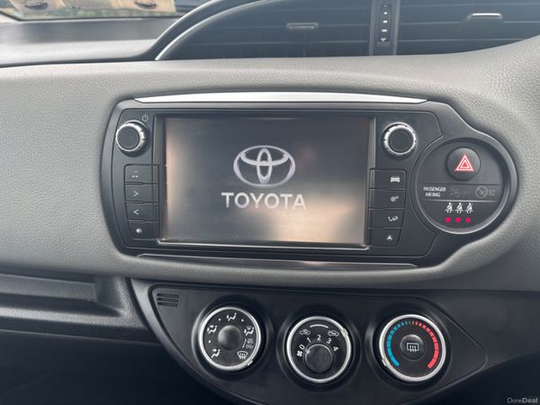 Toyota Yaris 2016 395558125