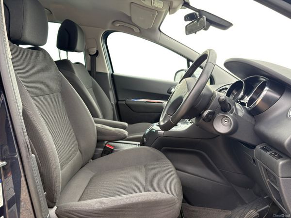 2014 Peugeot 5008 Active Family, 4 of 13