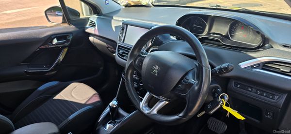 Peugeot 208 AUTOMATIC HIGH SPEC 395589201