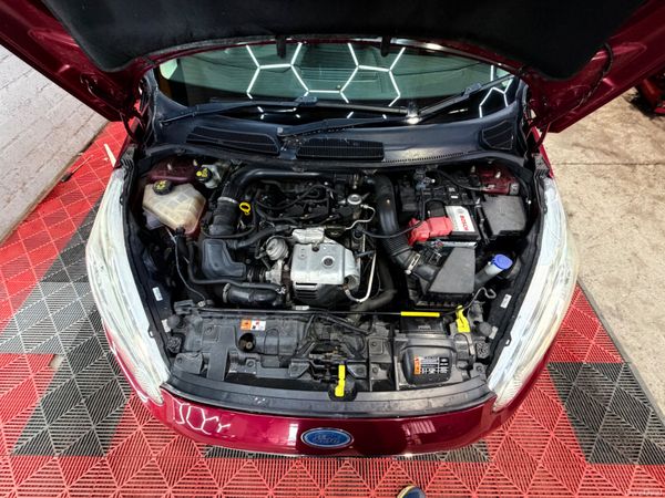 2014 Ford Fiesta 1.0 Petrol Automatic 395592245