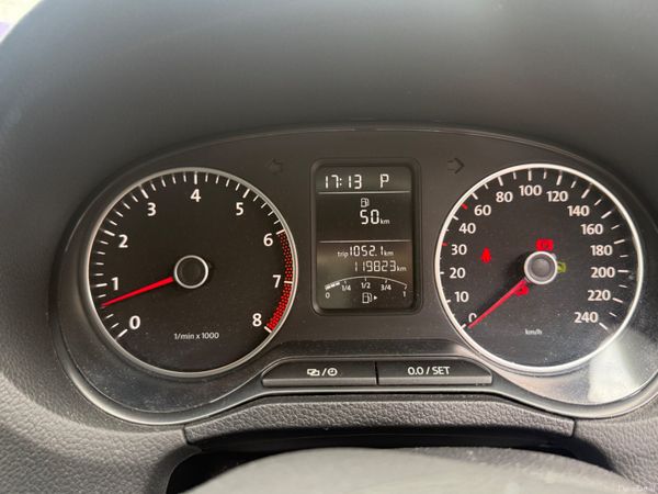 Volkswagen Polo 2014 395640721