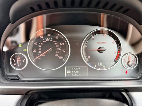 **Reserved**🔴 BMW 5-Series M Sport High Spec 395642541