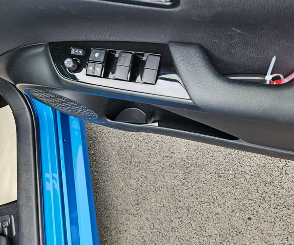 2022 Toyota Prius 1.8 Hybrid Automatic 395646783