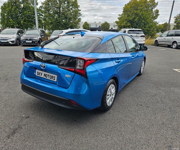 2022 Toyota Prius 1.8 Hybrid Automatic 395646801