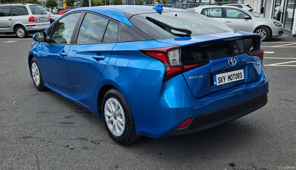 2022 Toyota Prius 1.8 Hybrid Automatic 395646803