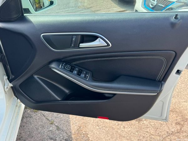MERCEDES A180 1.6L Petrol Auto 2014 33000KM 2 KEYS 395679415