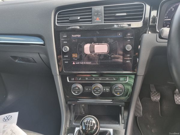 Volkswagen Golf 2018 395682383