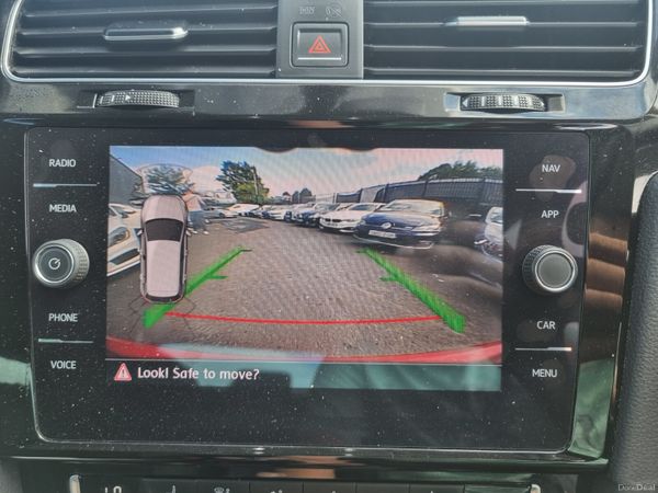Volkswagen Golf 2018 395682391