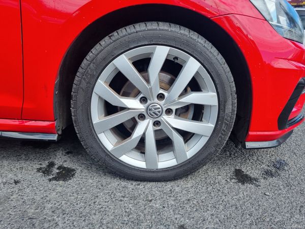 Volkswagen Golf 2018 395682393