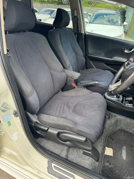 Honda Fit 1.3 Hyrbid 2012 41000KM Heated Seats 395685615