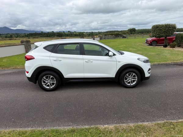 Hyundai Tucson 2016 395687607