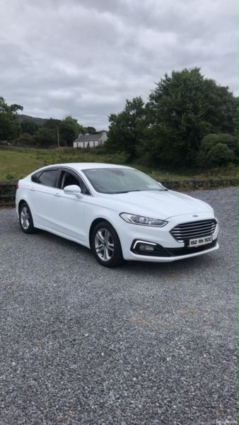 Ford Mondeo 2019 395618401