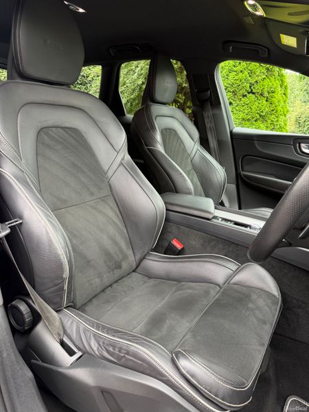 Now Reserved! Stunning 192 Volvo XC60 R-Design! 395632681