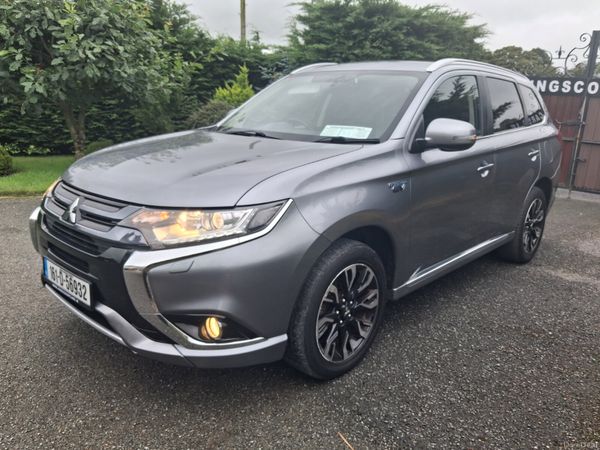 161 Mitsubishi Outlander  2.0 Petrol 4 Wheel Drive 395799089