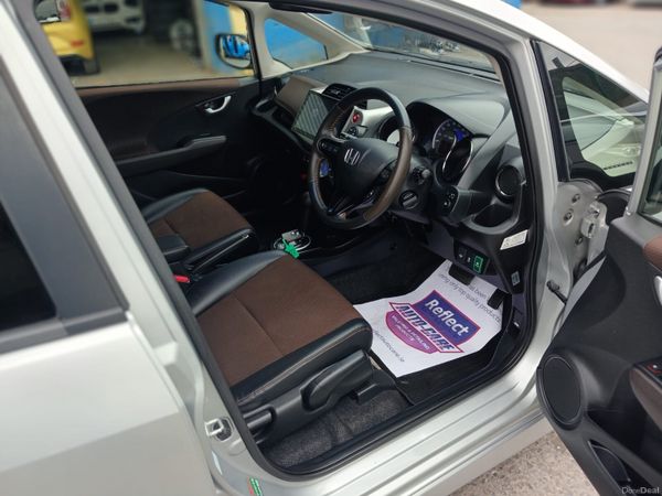 2012 Honda Fit Shuttle Hybrid Automatic/ Estate 395887591