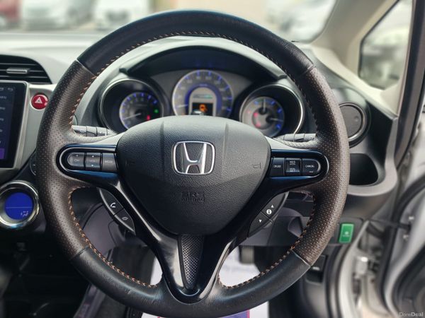 2012 Honda Fit Shuttle Hybrid Automatic/ Estate 395887597