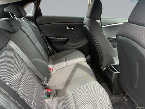 HYUNDAI I30 1.4 DSL CLASSIC 4DR 395897263