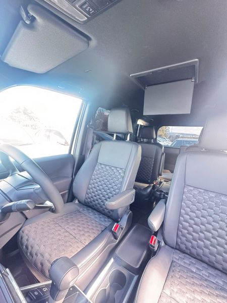 Toyota Voxy 7 Seater hybrid 395805037