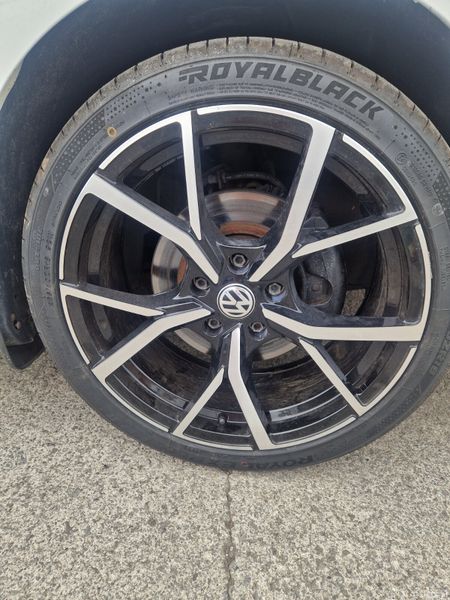Volkswagen Golf 2014 395805477