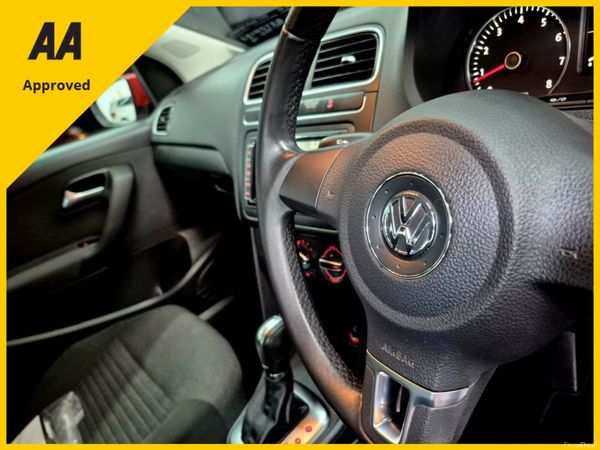 🚗 2014 Volkswagen Polo Auto | Only 56,000km 🚗 395808481