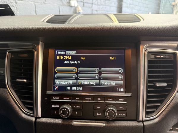 2015 Porsche Macan 3.0D **2 Seat Commercial** 395811981