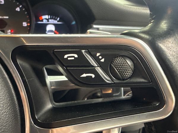 2015 Porsche Macan 3.0D **2 Seat Commercial** 395811999