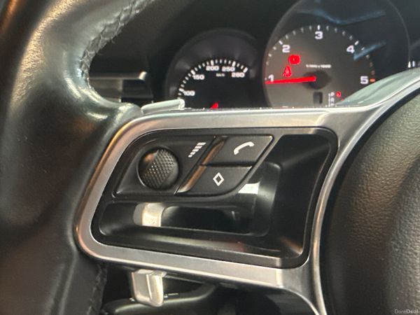 2015 Porsche Macan 3.0D **2 Seat Commercial** 395812001