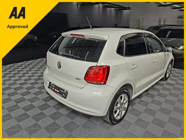 🚗 2013 Vw Polo Highline Auto | Only 87,000km 🚗 395817359