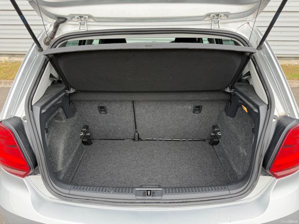 Volkswagen Polo 1.2L 152 Automatic(Apple car play) 395823245