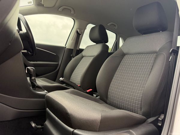 Volkswagen Polo 1.2L 152 Automatic(Apple car play) 395823257