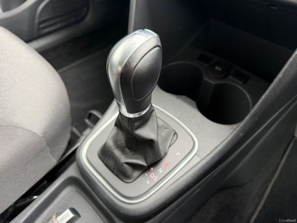 Volkswagen Polo 1.2L 152 Automatic(Apple car play) 395823271