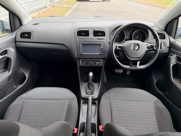 Volkswagen Polo 1.2L 152 Automatic(Apple car play) 395823235