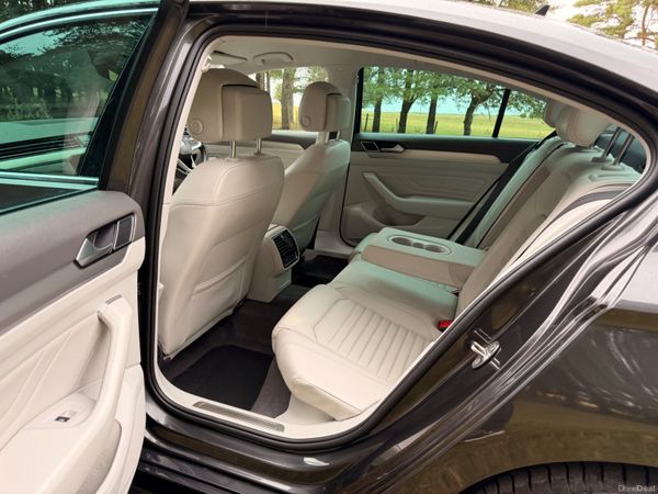 Volkswagen Passat 2020 TDI Nice Spec 395962559