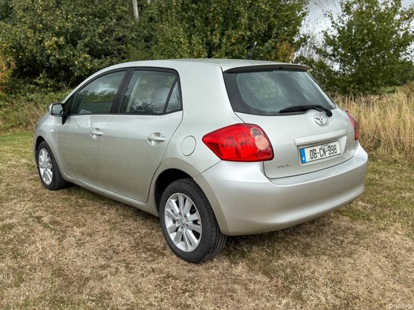 Toyota Auris 2008 395911407
