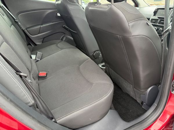 2019 Renault Clio 1.0 L Petrol 395925743